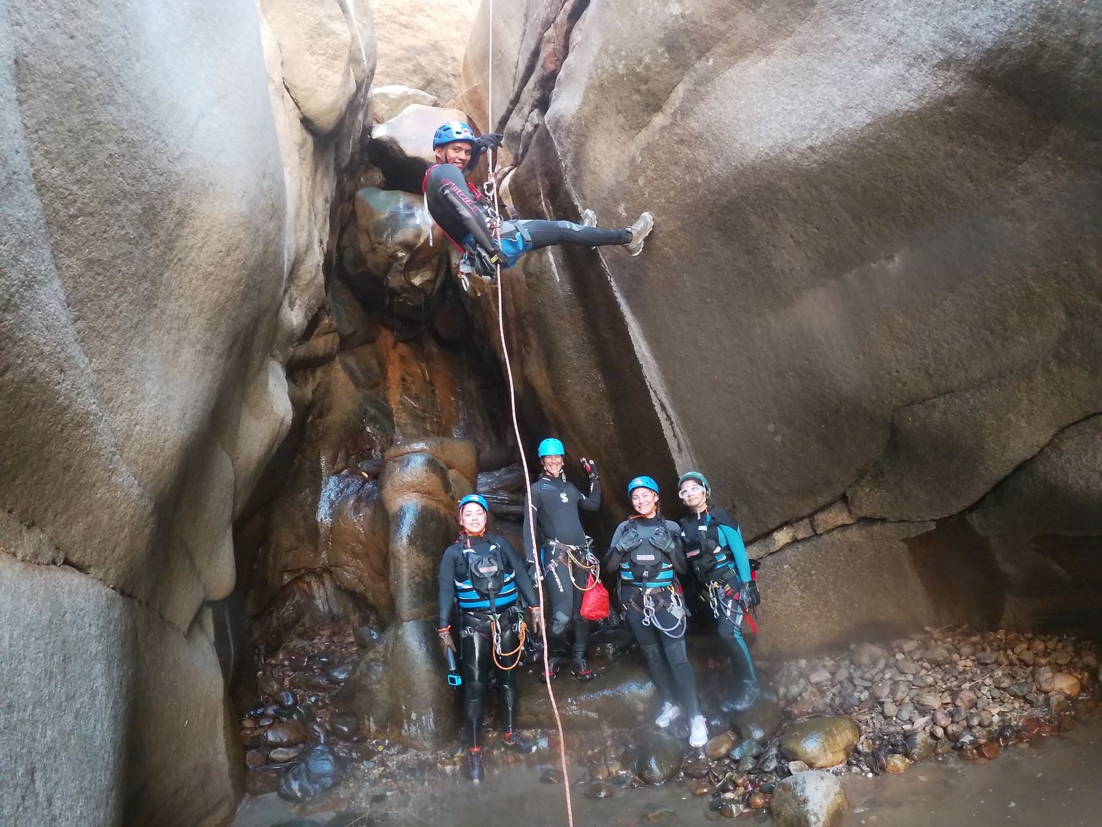 Canyoning and rappelling in Horcones, Puerto Vallarta (photo 1)